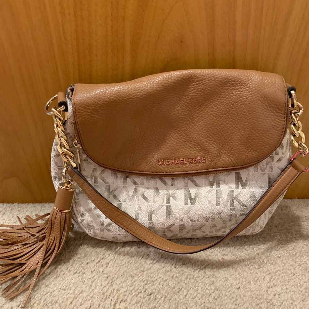 SOLD‼️Authentic Michael Kors crossbody